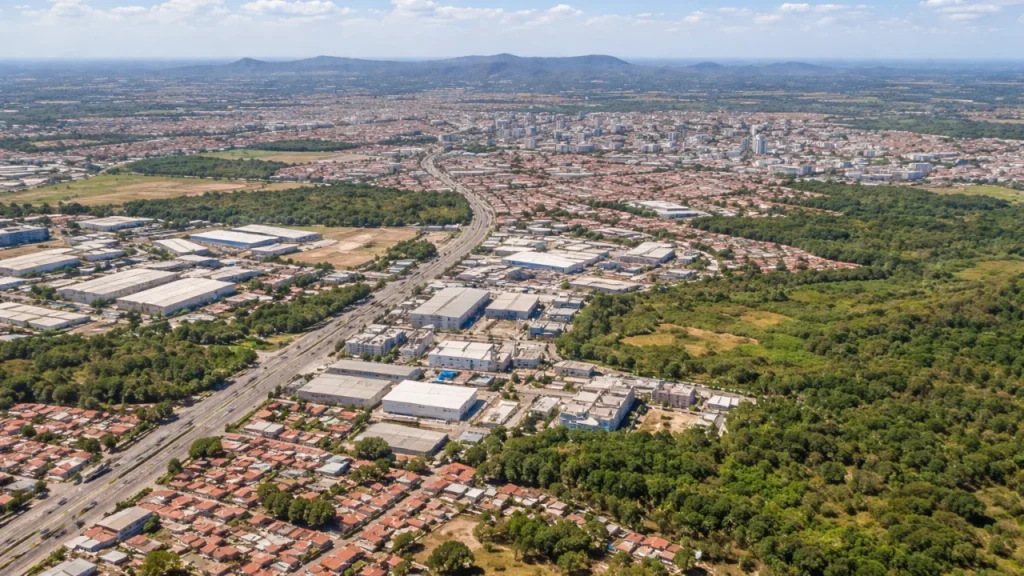 Cidade de Maracanaú com prédios e vegetação, representando serviços e contabilidade em Maracanaú.