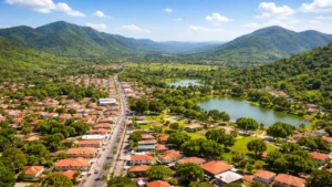 Paisagem de Itaitinga com morros e áreas verdes representando contabilidade em Itaitinga de forma natural.